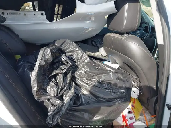 KL7CJPSB7JB671928 2018 CHEVROLET TRAX - Image 8