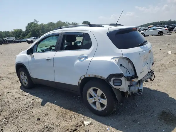KL7CJPSB7JB680760 2018 CHEVROLET TRAX - Image 2