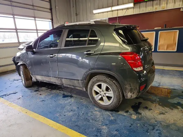 KL7CJPSB7JB688180 2018 CHEVROLET TRAX - Image 2
