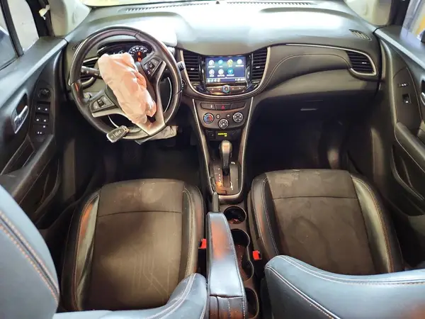 KL7CJPSB7JB688180 2018 CHEVROLET TRAX - Image 8