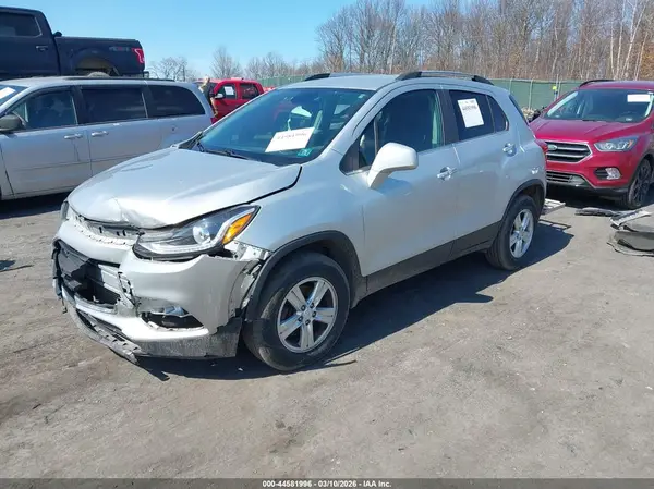 KL7CJPSB7JB701364 2018 CHEVROLET TRAX - Image 2
