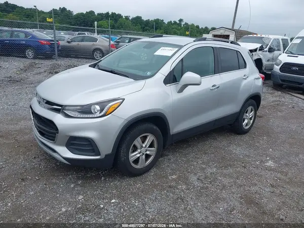 KL7CJPSB7JB711991 2018 CHEVROLET TRAX - Image 2