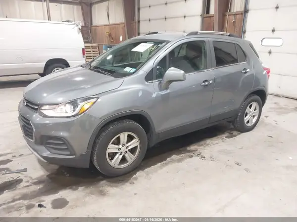 KL7CJPSB7KB719509 2019 CHEVROLET TRAX - Image 2