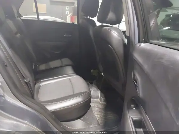 KL7CJPSB7KB719509 2019 CHEVROLET TRAX - Image 8