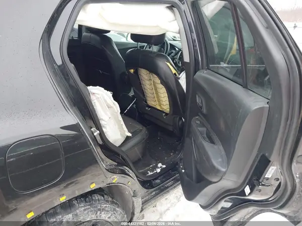 KL7CJPSB7KB746807 2019 CHEVROLET TRAX - Image 8
