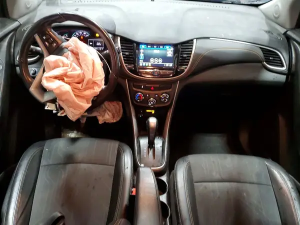 KL7CJPSB7KB748914 2019 CHEVROLET TRAX - Image 8