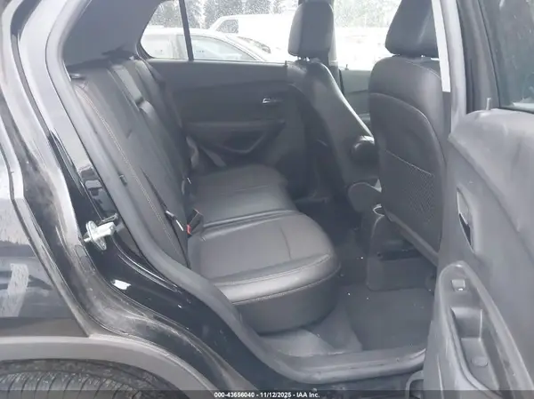 KL7CJPSB7KB773019 2019 CHEVROLET TRAX - Image 8