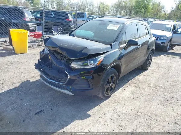 KL7CJPSB7KB827595 2019 CHEVROLET TRAX - Image 2