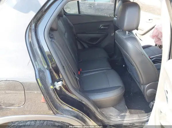 KL7CJPSB7KB827595 2019 CHEVROLET TRAX - Image 8