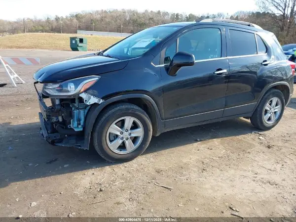KL7CJPSB7KB827791 2019 CHEVROLET TRAX - Image 2