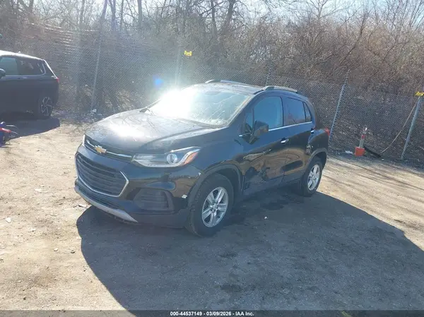 KL7CJPSB7KB852268 2019 CHEVROLET TRAX - Image 2