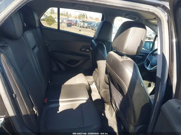KL7CJPSB7KB852268 2019 CHEVROLET TRAX - Image 8