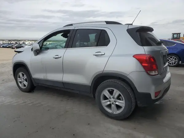 KL7CJPSB7KB866963 2019 CHEVROLET TRAX - Image 2