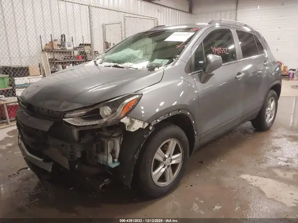 KL7CJPSB7KB894553 2019 CHEVROLET TRAX - Image 2