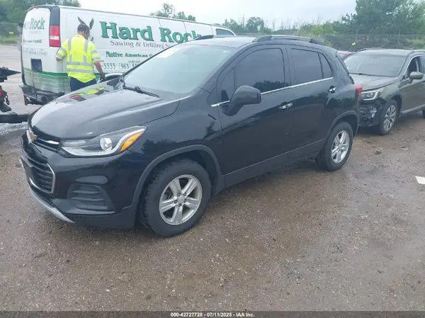 KL7CJPSB7KB898490 2019 CHEVROLET TRAX - Image 2