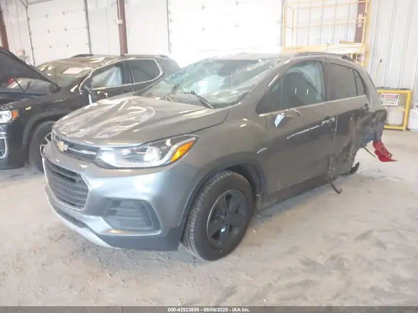 KL7CJPSB7KB935814 2019 CHEVROLET TRAX - Image 2