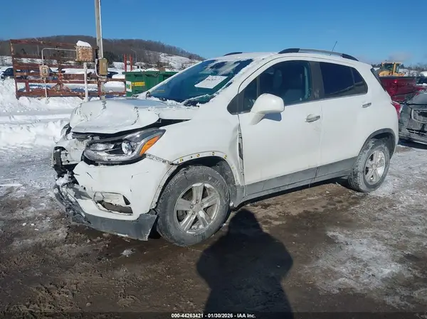 KL7CJPSB7KB944240 2019 CHEVROLET TRAX - Image 2