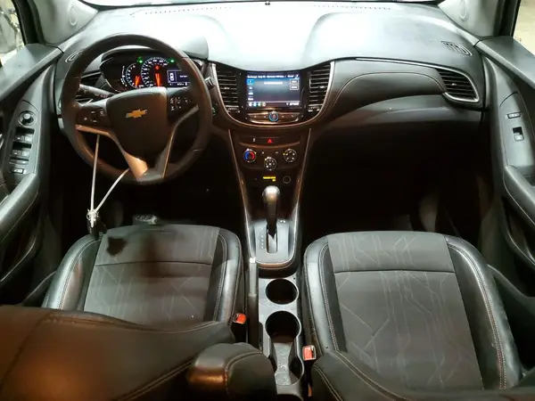 KL7CJPSB7LB000195 2020 CHEVROLET TRAX - Image 8
