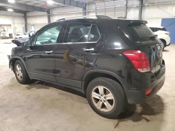 KL7CJPSB7LB001833 2020 CHEVROLET TRAX - Image 2