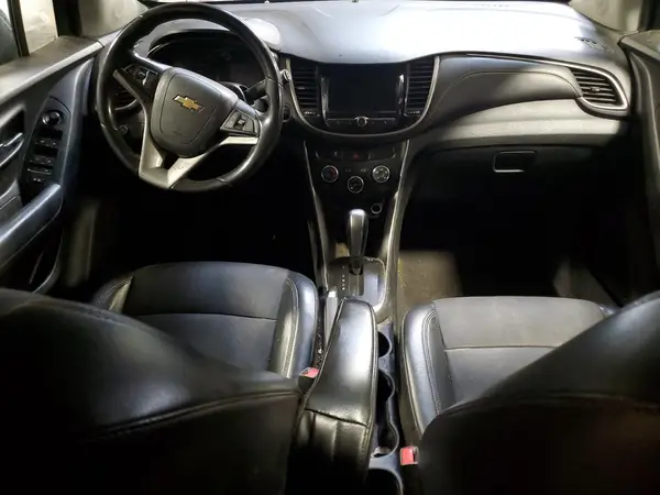 KL7CJPSB7LB001833 2020 CHEVROLET TRAX - Image 8