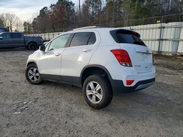 KL7CJPSB7LB004232 2020 CHEVROLET TRAX - Image 2