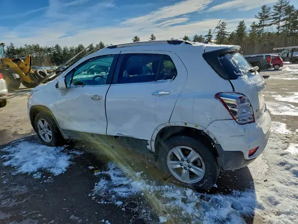 KL7CJPSB7LB021449 2020 CHEVROLET TRAX - Image 2