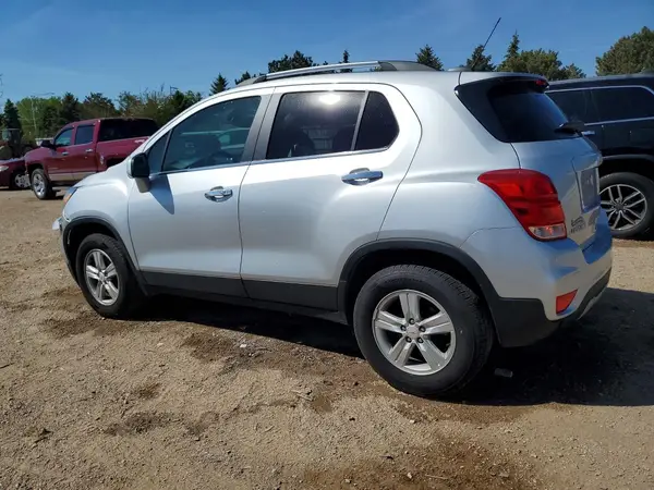 KL7CJPSB7LB038753 2020 CHEVROLET TRAX - Image 2