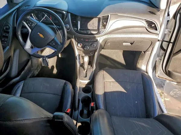 KL7CJPSB7LB064835 2020 CHEVROLET TRAX - Image 8