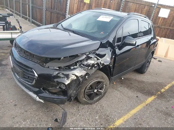 KL7CJPSB7LB084616 2020 CHEVROLET TRAX - Image 2