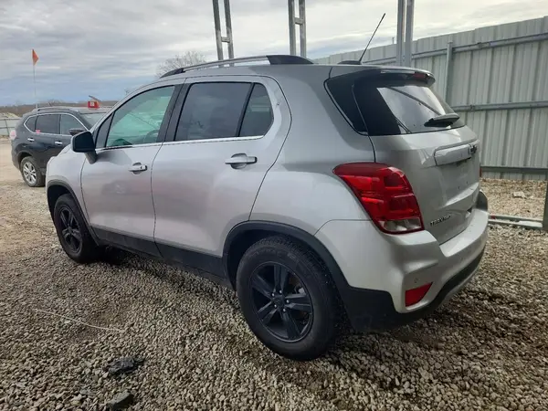 KL7CJPSB7LB320939 2020 CHEVROLET TRAX - Image 2