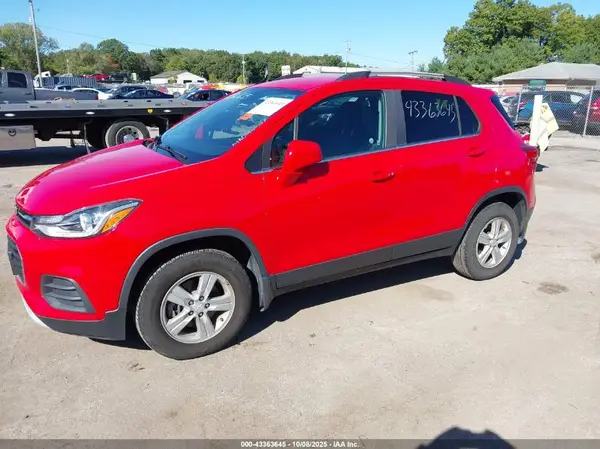 KL7CJPSB7LB331715 2020 CHEVROLET TRAX - Image 2