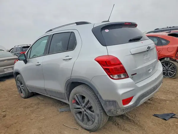 KL7CJPSB7MB300157 2021 CHEVROLET TRAX - Image 2