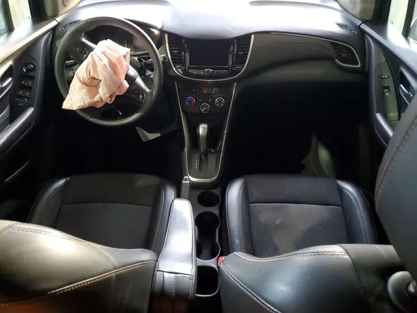 KL7CJPSB7MB304452 2021 CHEVROLET TRAX - Image 8