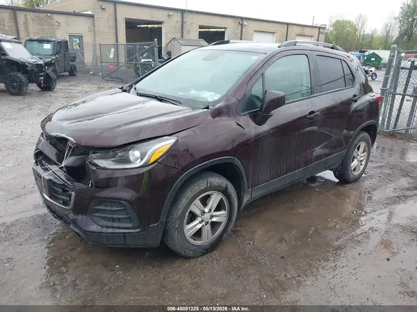 KL7CJPSB7MB324992 2021 CHEVROLET TRAX - Image 2
