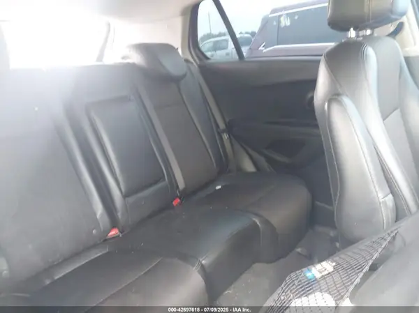 KL7CJPSB7MB326760 2021 CHEVROLET TRAX - Image 8