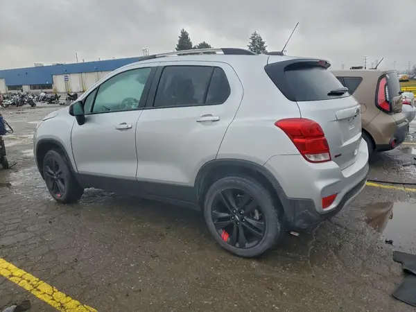 KL7CJPSB7MB348676 2021 CHEVROLET TRAX - Image 2