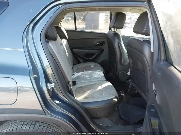 KL7CJPSB7MB351819 2021 CHEVROLET TRAX - Image 8