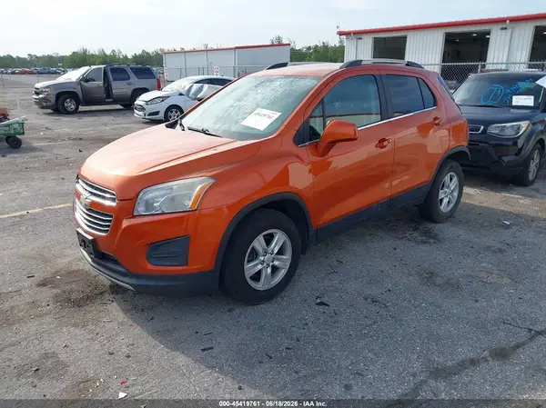 KL7CJPSB8GB532402 2016 CHEVROLET TRAX - Image 2