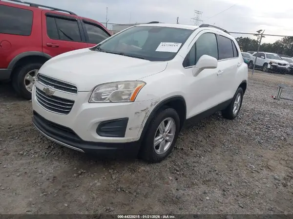 KL7CJPSB8GB542878 2016 CHEVROLET TRAX - Image 2