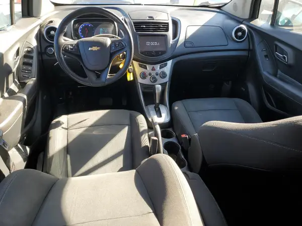 KL7CJPSB8GB558627 2016 CHEVROLET TRAX - Image 8