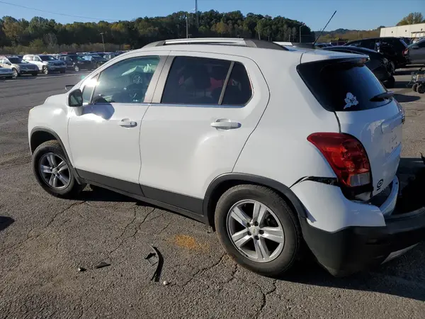 KL7CJPSB8GB581521 2016 CHEVROLET TRAX - Image 2