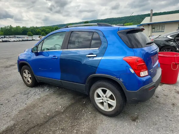 KL7CJPSB8GB606417 2016 CHEVROLET TRAX - Image 2