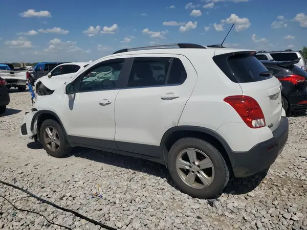 KL7CJPSB8GB643144 2016 CHEVROLET TRAX - Image 2