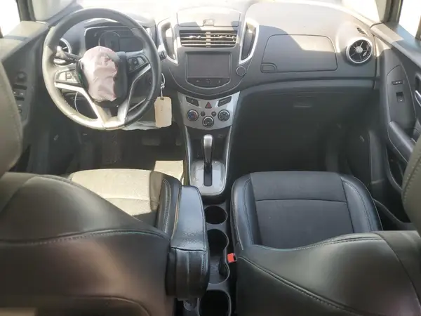 KL7CJPSB8GB643144 2016 CHEVROLET TRAX - Image 8