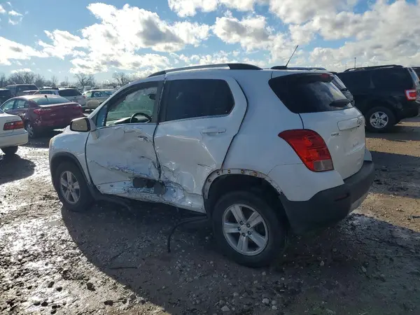 KL7CJPSB8GB666326 2016 CHEVROLET TRAX - Image 2