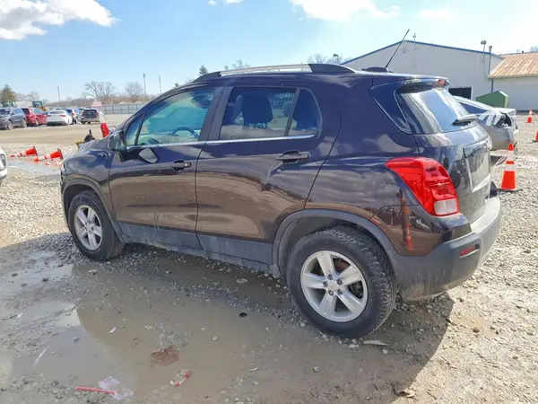KL7CJPSB8GB681313 2016 CHEVROLET TRAX - Image 2
