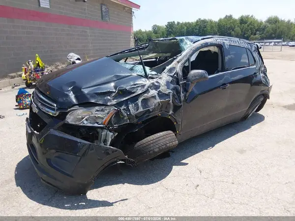KL7CJPSB8GB747178 2016 CHEVROLET TRAX - Image 2