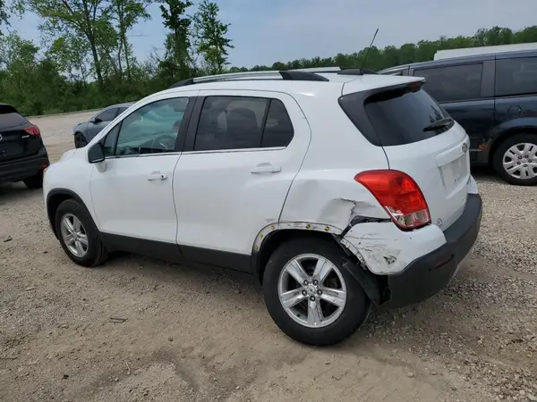 KL7CJPSB8GB762649 2016 CHEVROLET TRAX - Image 2