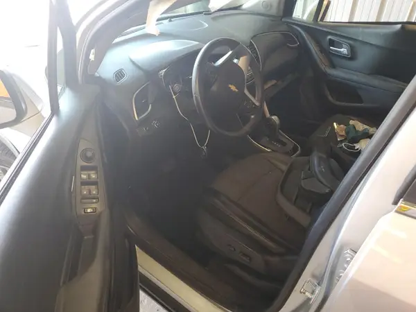 KL7CJPSB8HB085555 2017 CHEVROLET TRAX - Image 8