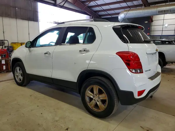 KL7CJPSB8HB097687 2017 CHEVROLET TRAX - Image 2